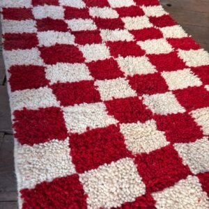 Tapis berbère damier rouge et écru