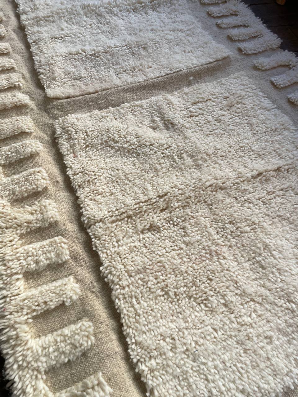 Tapis blanc beige