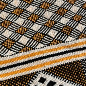 Kilim Berbère Noir et Or Motifs Géométriques